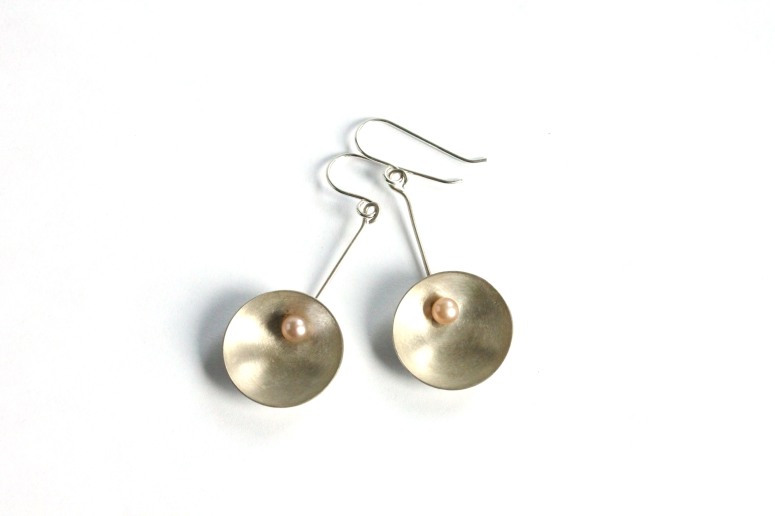 Earrings silver bowls and freshwater pearls